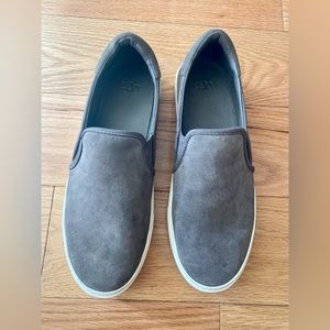 Ugg Woman’s Slip On Sneaker